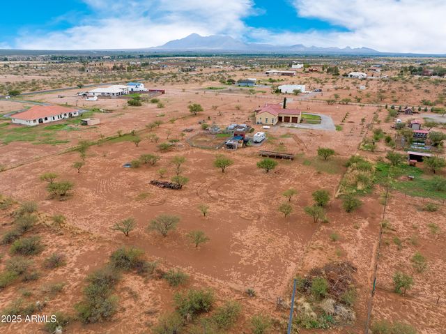 10379 E BLUE SKY Vista, Hereford, AZ 85615