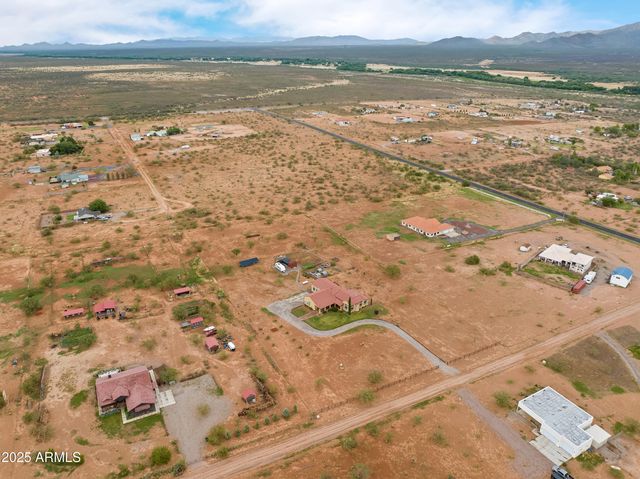 10379 E BLUE SKY Vista, Hereford, AZ 85615