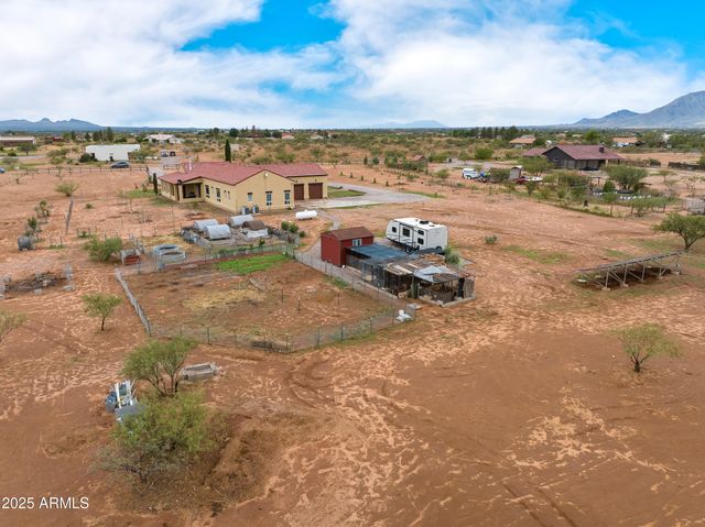 10379 E BLUE SKY Vista, Hereford, AZ 85615