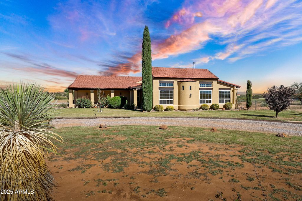 10379 E BLUE SKY Vista, Hereford, AZ 85615