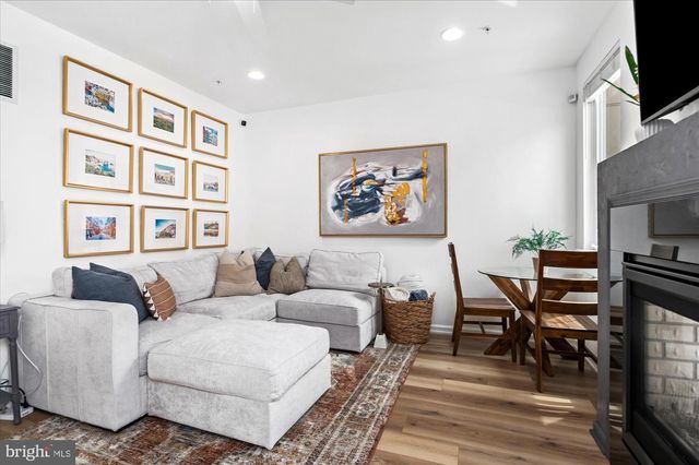 128 CAMBRIA WALK, Alexandria, VA 22304