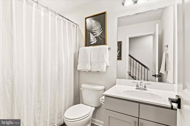 128 CAMBRIA WALK, Alexandria, VA 22304