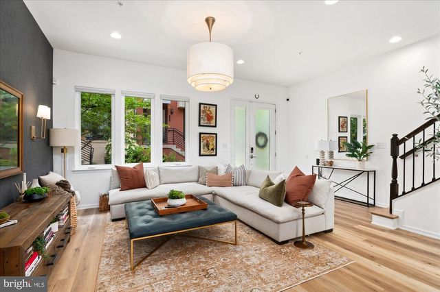 128 CAMBRIA WALK, Alexandria, VA 22304
