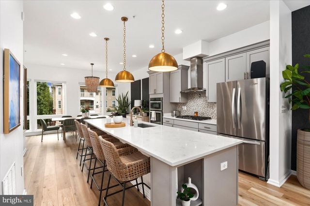 128 CAMBRIA WALK, Alexandria, VA 22304