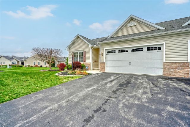 1082 Railway Crossing, Webster, NY 14580