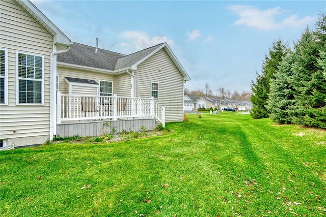 1082 Railway Crossing, Webster, NY 14580