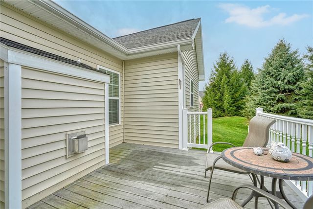 1082 Railway Crossing, Webster, NY 14580