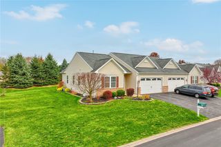 1082 Railway Crossing, Webster, NY 14580