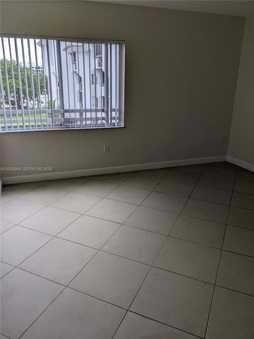 711 N Pine Island Road 314, Plantation, FL 33324