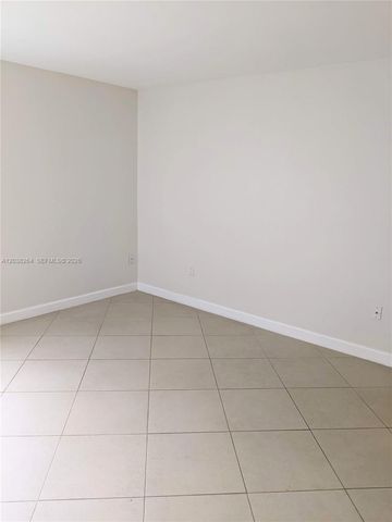 711 N Pine Island Road 314, Plantation, FL 33324