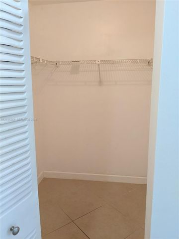 711 N Pine Island Road 314, Plantation, FL 33324