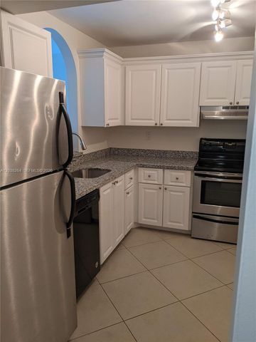 711 N Pine Island Road 314, Plantation, FL 33324