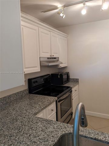 711 N Pine Island Road 314, Plantation, FL 33324