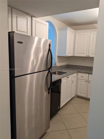 711 N Pine Island Road 314, Plantation, FL 33324