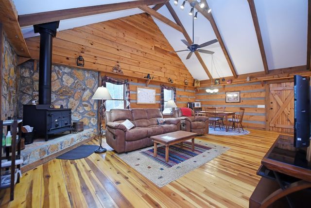 206 Misty Hollow, Blue Ridge, GA 30513