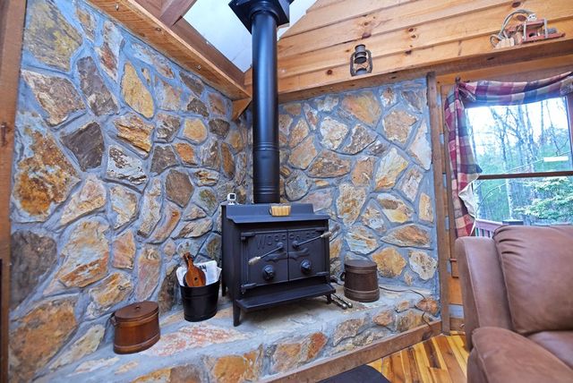 206 Misty Hollow, Blue Ridge, GA 30513