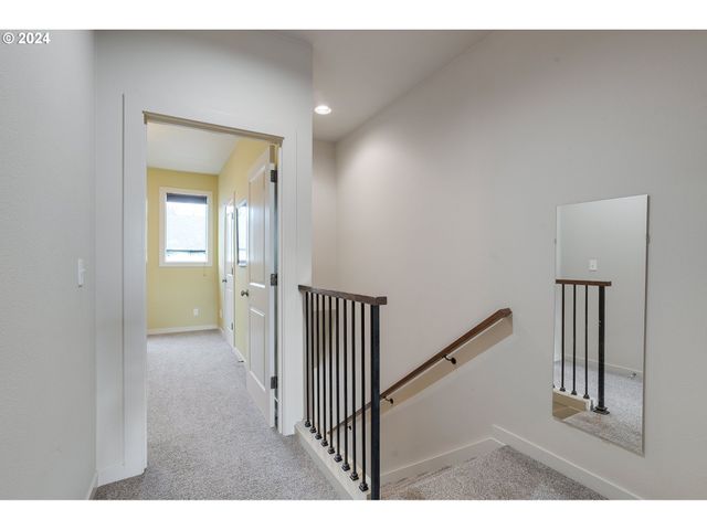 3412 Sw Moss St, Portland, OR 97219