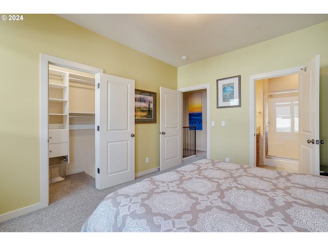 3412 Sw Moss St, Portland, OR 97219