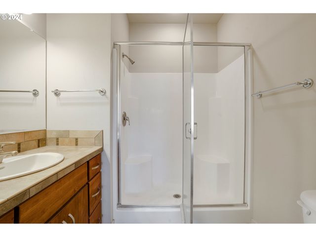 3412 Sw Moss St, Portland, OR 97219