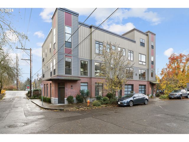 3412 Sw Moss St, Portland, OR 97219
