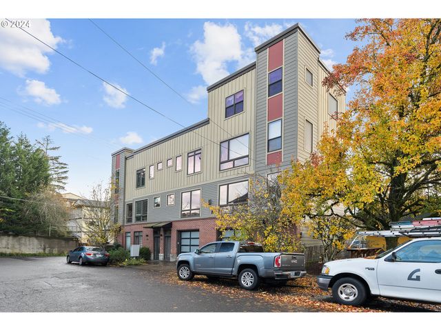 3412 Sw Moss St, Portland, OR 97219