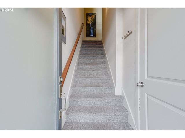 3412 Sw Moss St, Portland, OR 97219