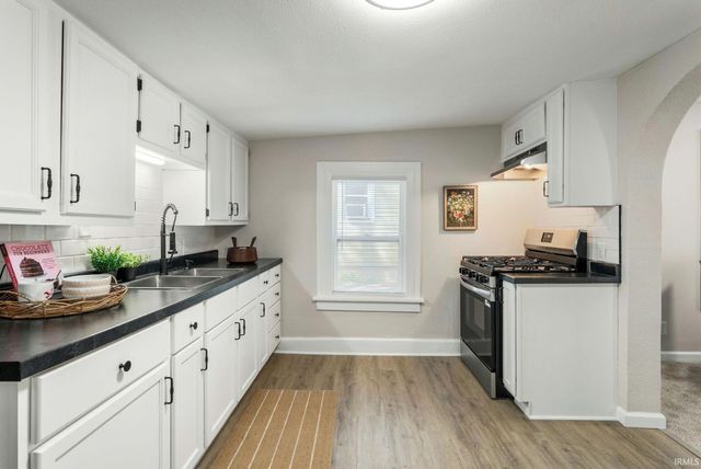 613 S 36th Street, South Bend, IN 46615