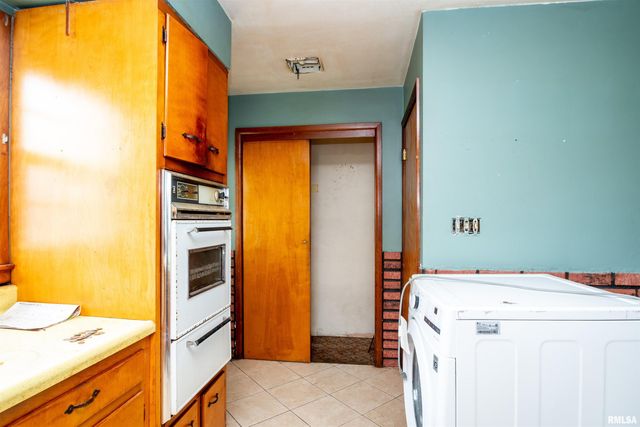 5024 E LAWRENCE Avenue, Chillicothe, IL 61523