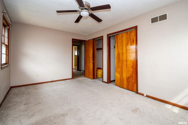 5024 E LAWRENCE Avenue, Chillicothe, IL 61523