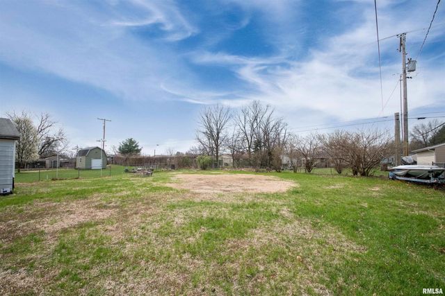 5024 E LAWRENCE Avenue, Chillicothe, IL 61523