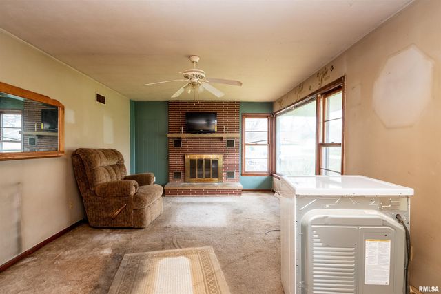 5024 E LAWRENCE Avenue, Chillicothe, IL 61523