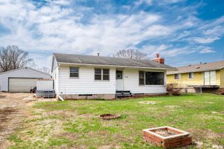5024 E LAWRENCE Avenue, Chillicothe, IL 61523