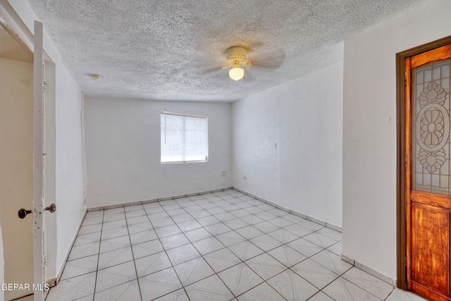 209 EASY Way, El Paso, TX 79932