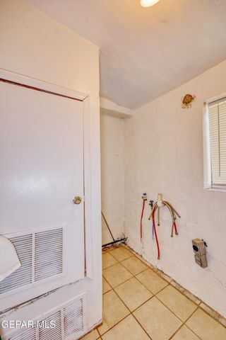 209 EASY Way, El Paso, TX 79932