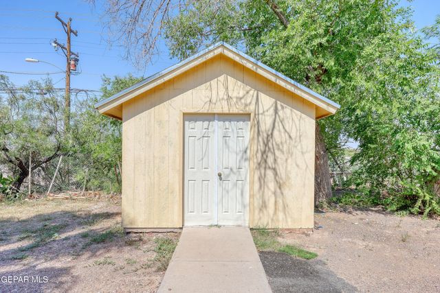 209 EASY Way, El Paso, TX 79932