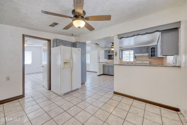 209 EASY Way, El Paso, TX 79932