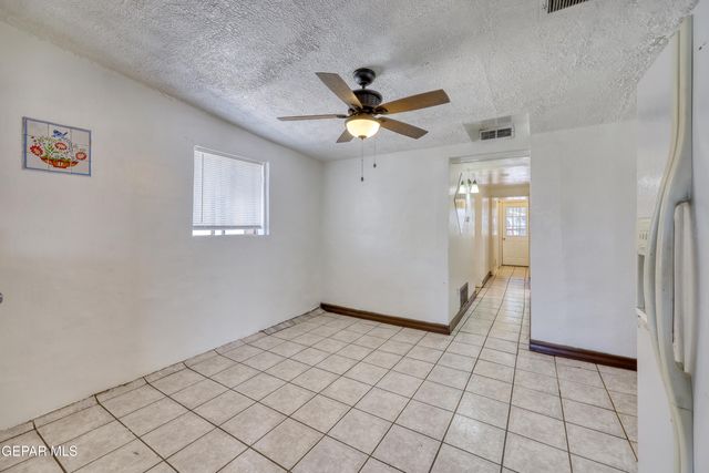 209 EASY Way, El Paso, TX 79932