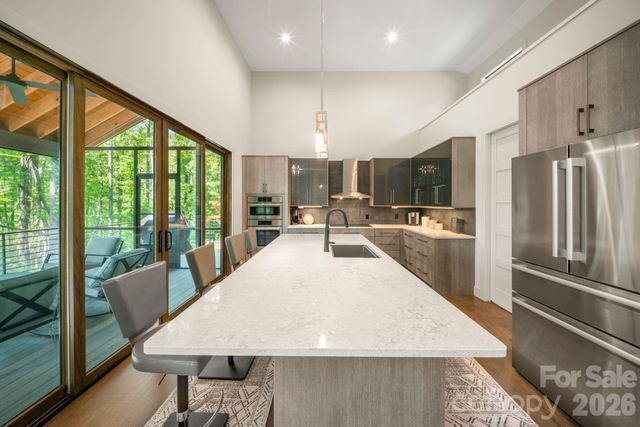 154 Wandering Oaks Way, Asheville, NC 28805