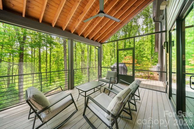 154 Wandering Oaks Way, Asheville, NC 28805