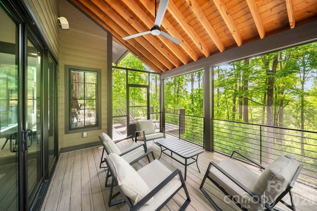 154 Wandering Oaks Way, Asheville, NC 28805
