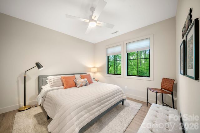 154 Wandering Oaks Way, Asheville, NC 28805