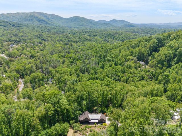 154 Wandering Oaks Way, Asheville, NC 28805