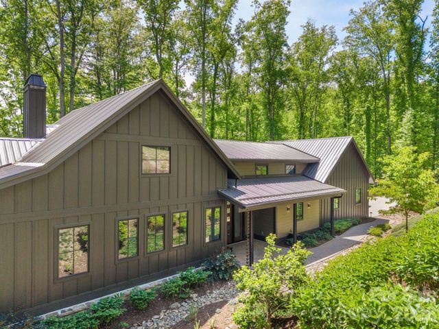 154 Wandering Oaks Way, Asheville, NC 28805