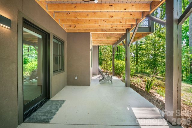 154 Wandering Oaks Way, Asheville, NC 28805