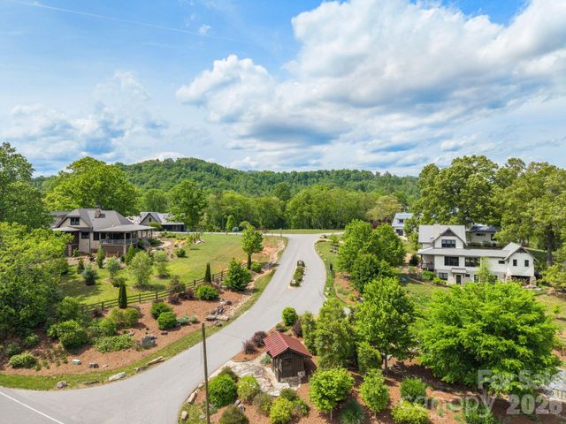154 Wandering Oaks Way, Asheville, NC 28805