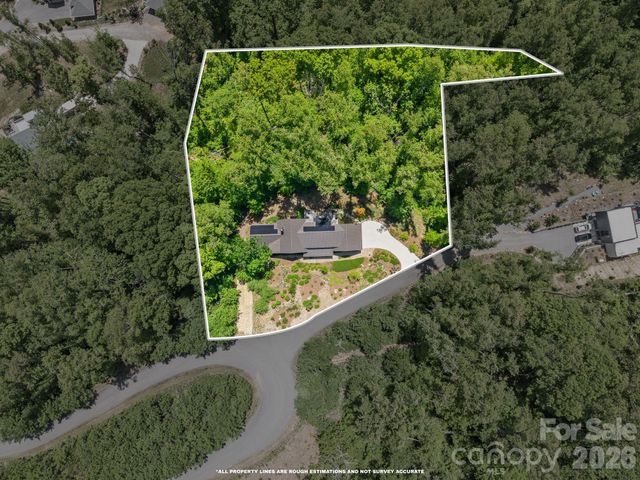 154 Wandering Oaks Way, Asheville, NC 28805