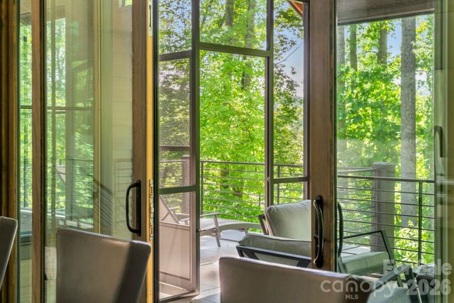 154 Wandering Oaks Way, Asheville, NC 28805
