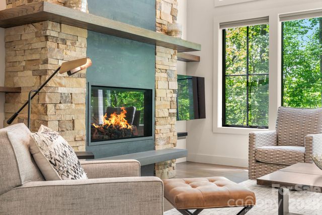 154 Wandering Oaks Way, Asheville, NC 28805
