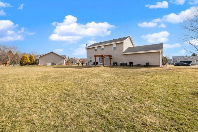 N7848 Maple Ridge ROAD, Oconomowoc, WI 53066