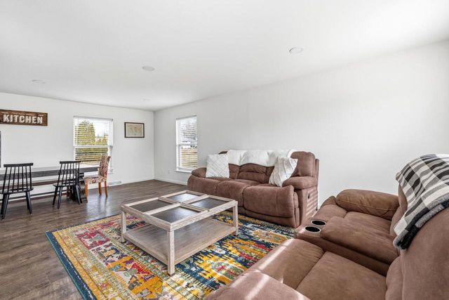 N7848 Maple Ridge ROAD, Oconomowoc, WI 53066